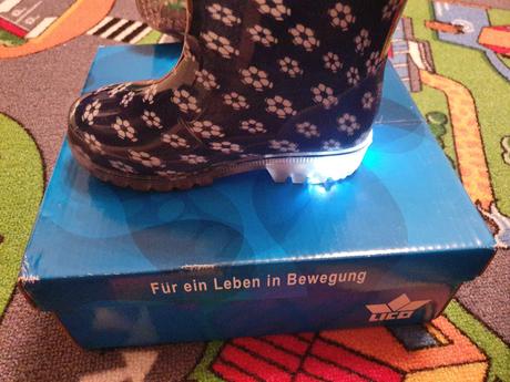 Svietiace gumáky power blinky 25, 25