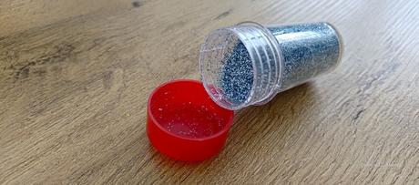 Brokátové flitre - 20 gramov - strieborné, 