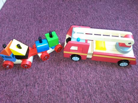 Hasičske auto a vlačik, 