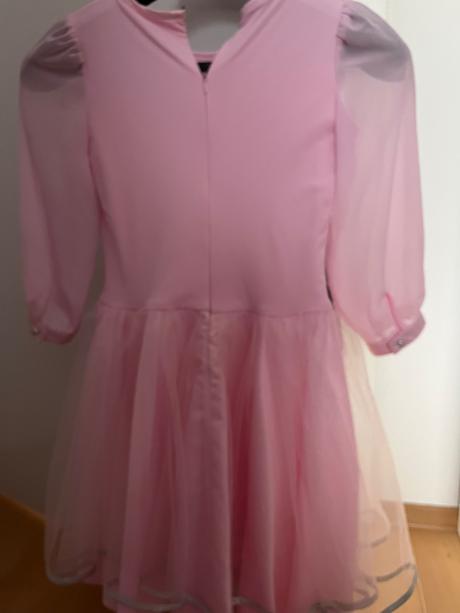 Nádherné šaty raz oblečené, 146 / 152