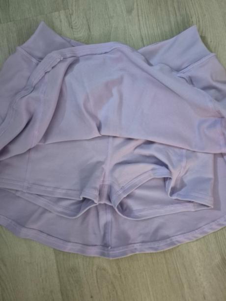 Krátké sukňonohavice, 140