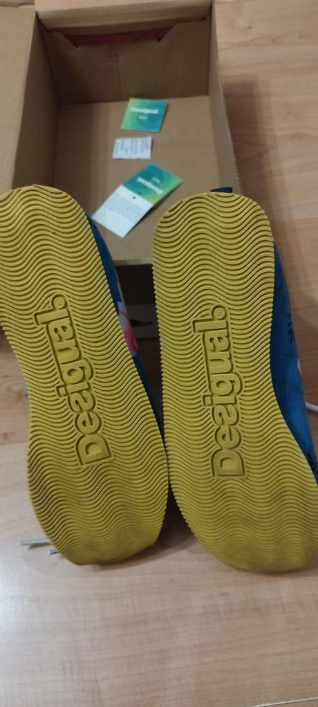 Tenisky zn.desigual. velkost 37, desigual,37