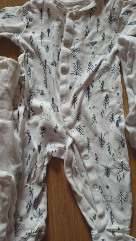 Balíček neutrálnych pyžamiek 68, lupilu,68