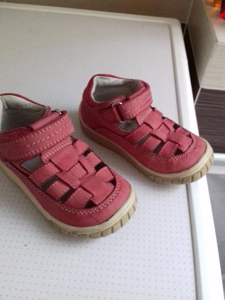 Krasne sandalky, bubble gummers,22