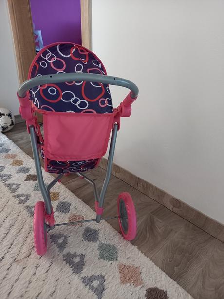 Kočík pre bábiky,