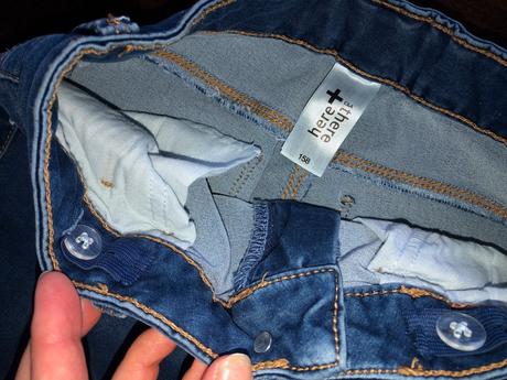 Tmavomodré rifle c&a, 158