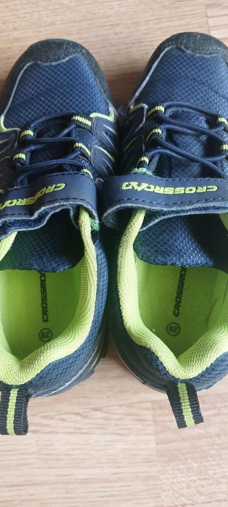 Trekové topánky, 29