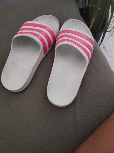 Slapky, adidas,33