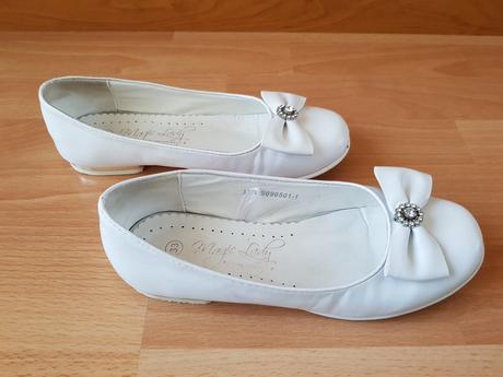 Dievčenské balerínky, 33