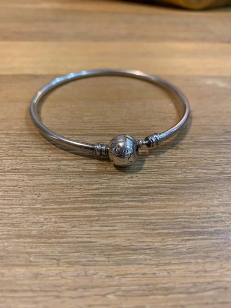 Pandora obruč, pandora