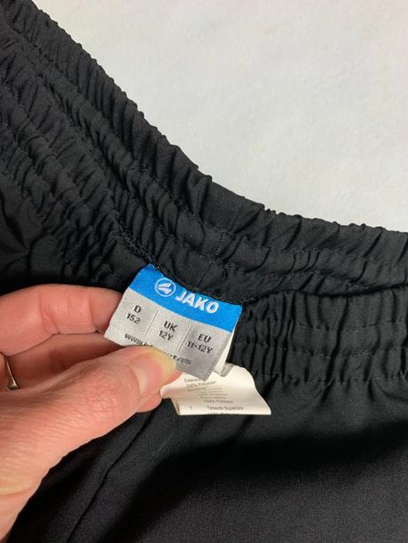 Športové nohavice, 152