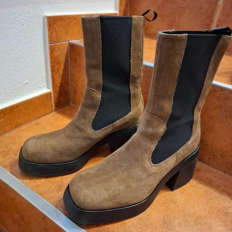 Kotnikove cizmy kozene pat calvin, humanic,39