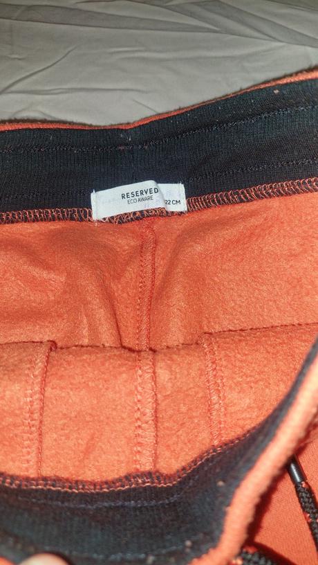 Oranzove teplaky, reserved,122