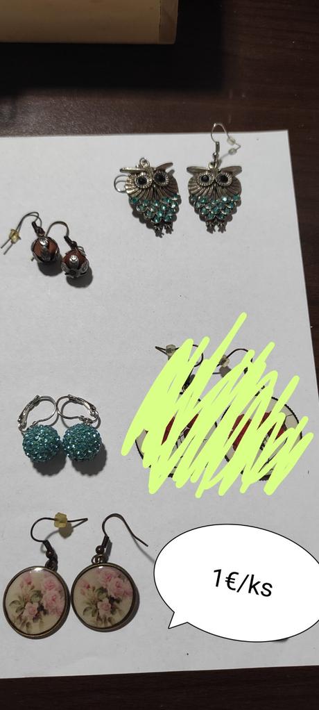 Bižutéria - náušnice,
