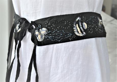 Vyšívaný kamienkový opasok, 