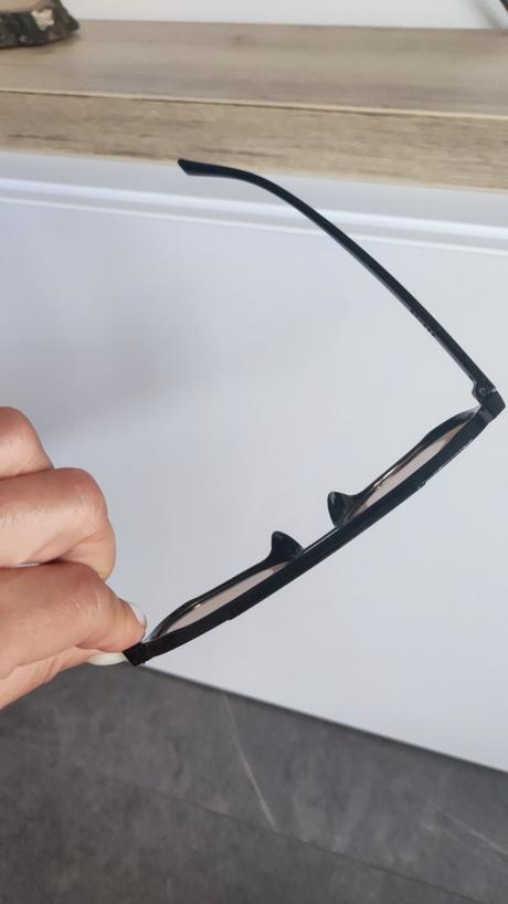 Štýlové dámske okuliare,