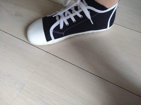 Barefoot zkama na nohy cca 25,5x10 tramky ,tenisky, 42