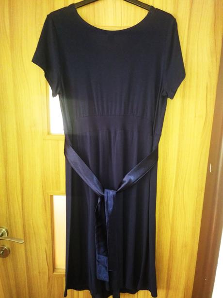 Tehotenské šaty, 44