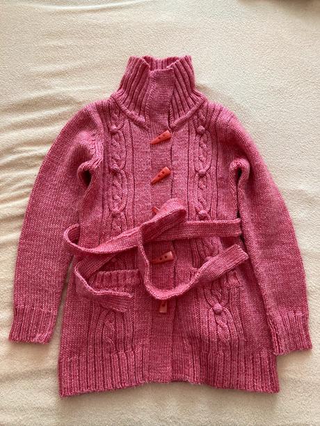 Ružové svetríky pre sestry, lusa,116