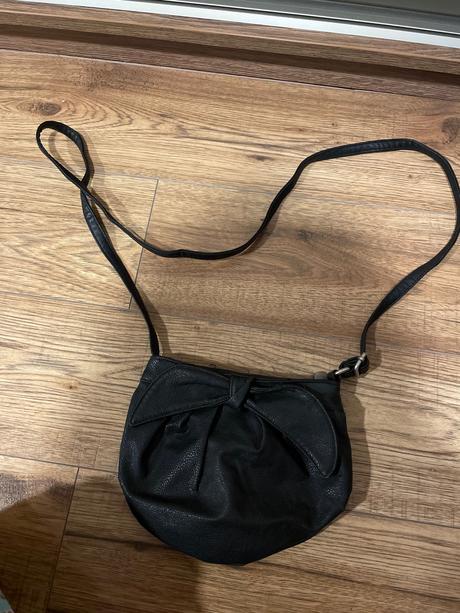 Čierna kabelka, cropp