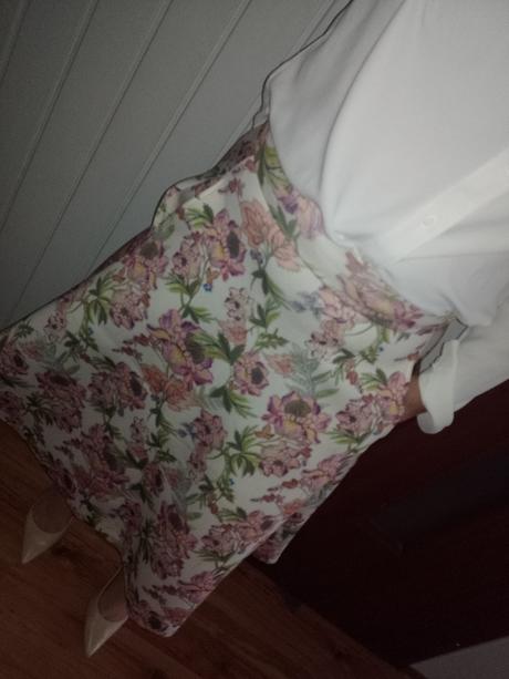 Neoprénova sukna, h&m,44