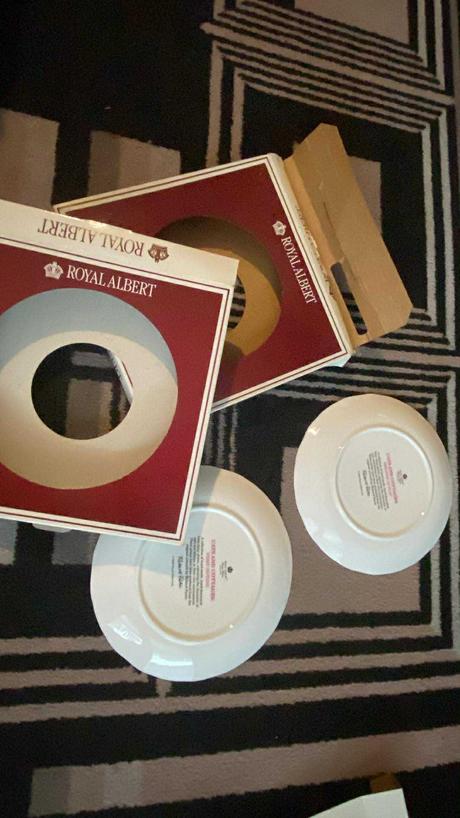 Dva zberateľské taniere,