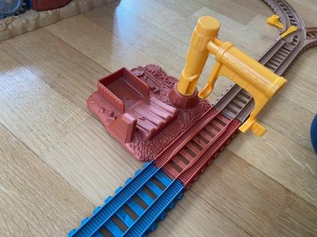 Predám vlakovú dráhu vláčik tomáš aj s vláčikmi, 