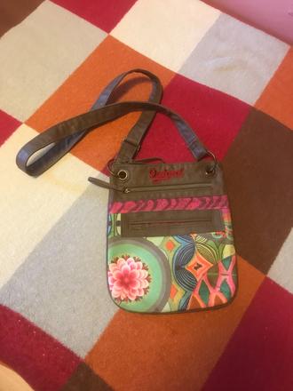 Taska,zn. desigual, rozmer 23x28 cm, desigual