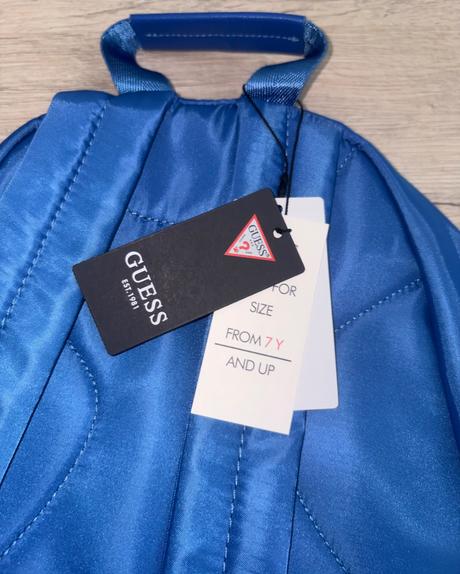 Batoh guess original s visačkou, guess