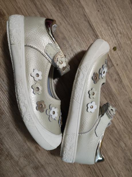 Zlaté balerinky, peddy,30