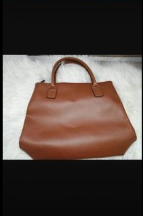 Kabelka vacsia hneda,