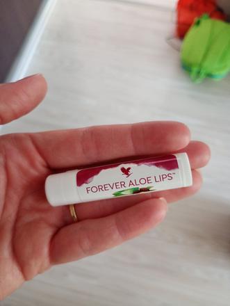 Forever living lips balzam,