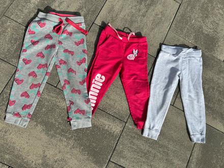 3 x teplaky, lupilu,98