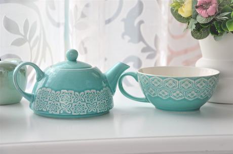 Čajník so šálkou-2in1, 