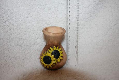 Váza so slnečnicou,