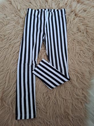 Pásikavé legíny, 104