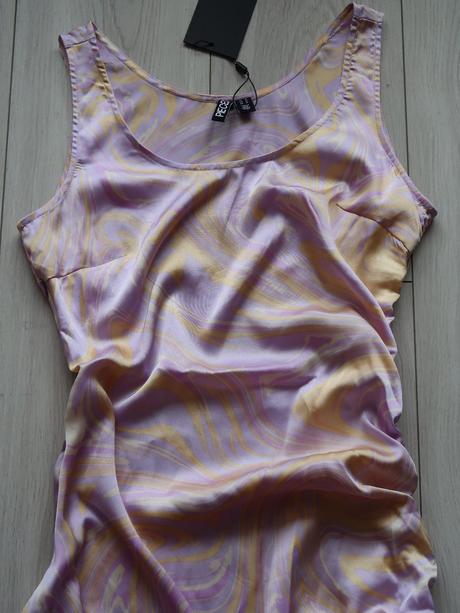 Nové. krásne šaty pieces - veľkost xl/42, 40 / 42 / l / xl