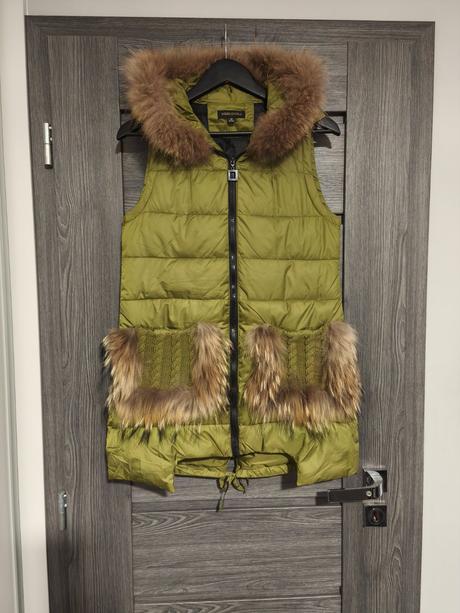 Krasna vesta s pravou kozusinou, s