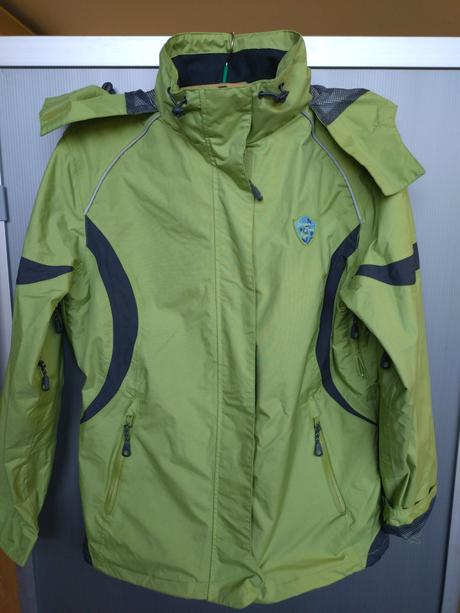 Športová vetrovka č.40, 40