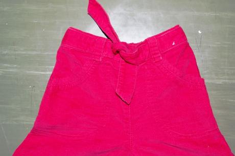 Nadherne cervene kratasy, mini mode,86