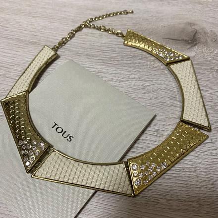 Mohutný náhrdelník,