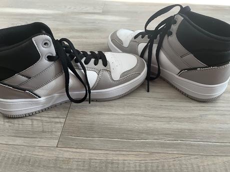 Tenisky, champion,37