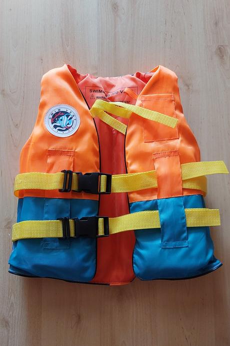 Vesta na plávanie veľ.s na 1-2 roky, 