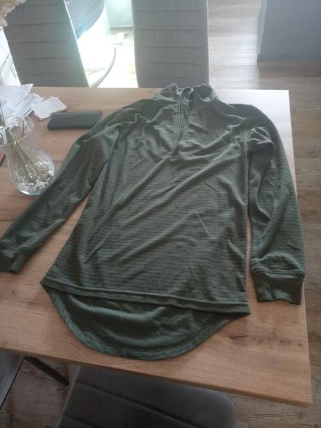 Vojensky natelnik, s