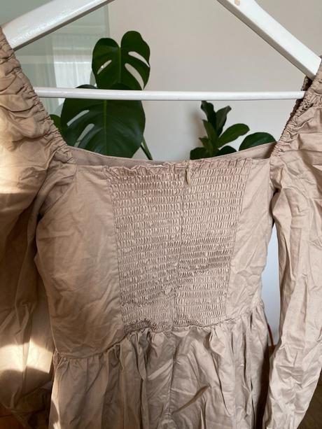 Šaty pre družičku, 36