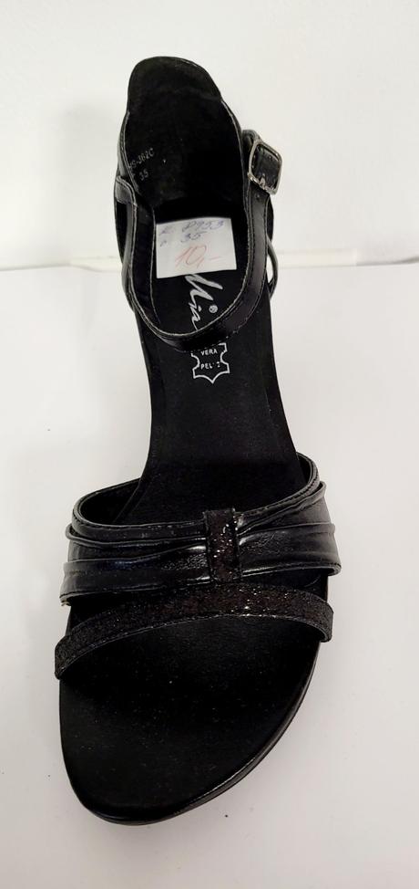 Sandále na nízkom podpätku 8956, 35