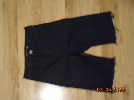 Bermudy- kratasy, amisu,xs