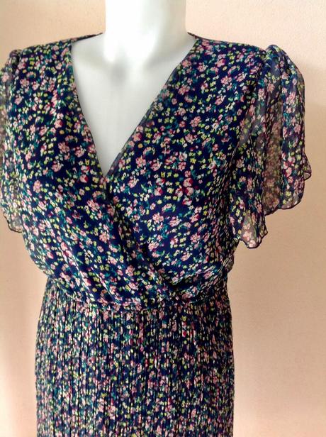 Saty s plisovanou suknou 2+1napoly, 42