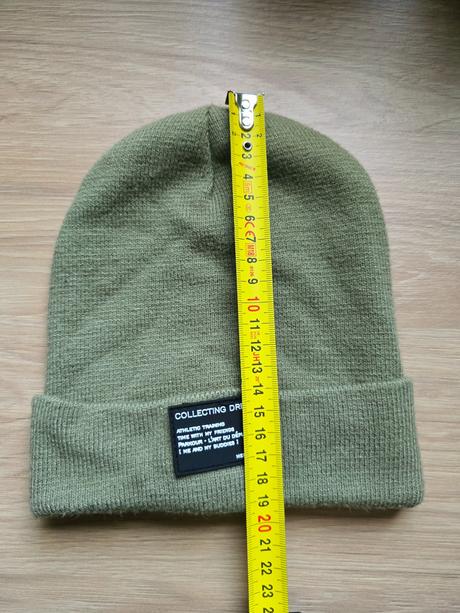 Zelená čiapka, reserved,104