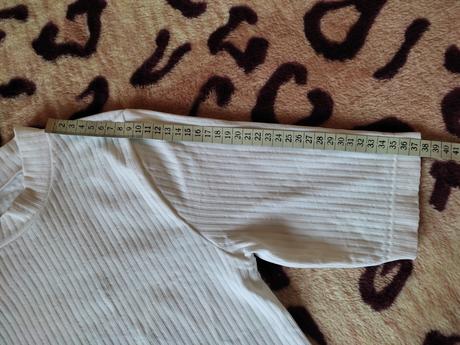 Eleganty top nu-in, velmi pekne formuje postavu, m